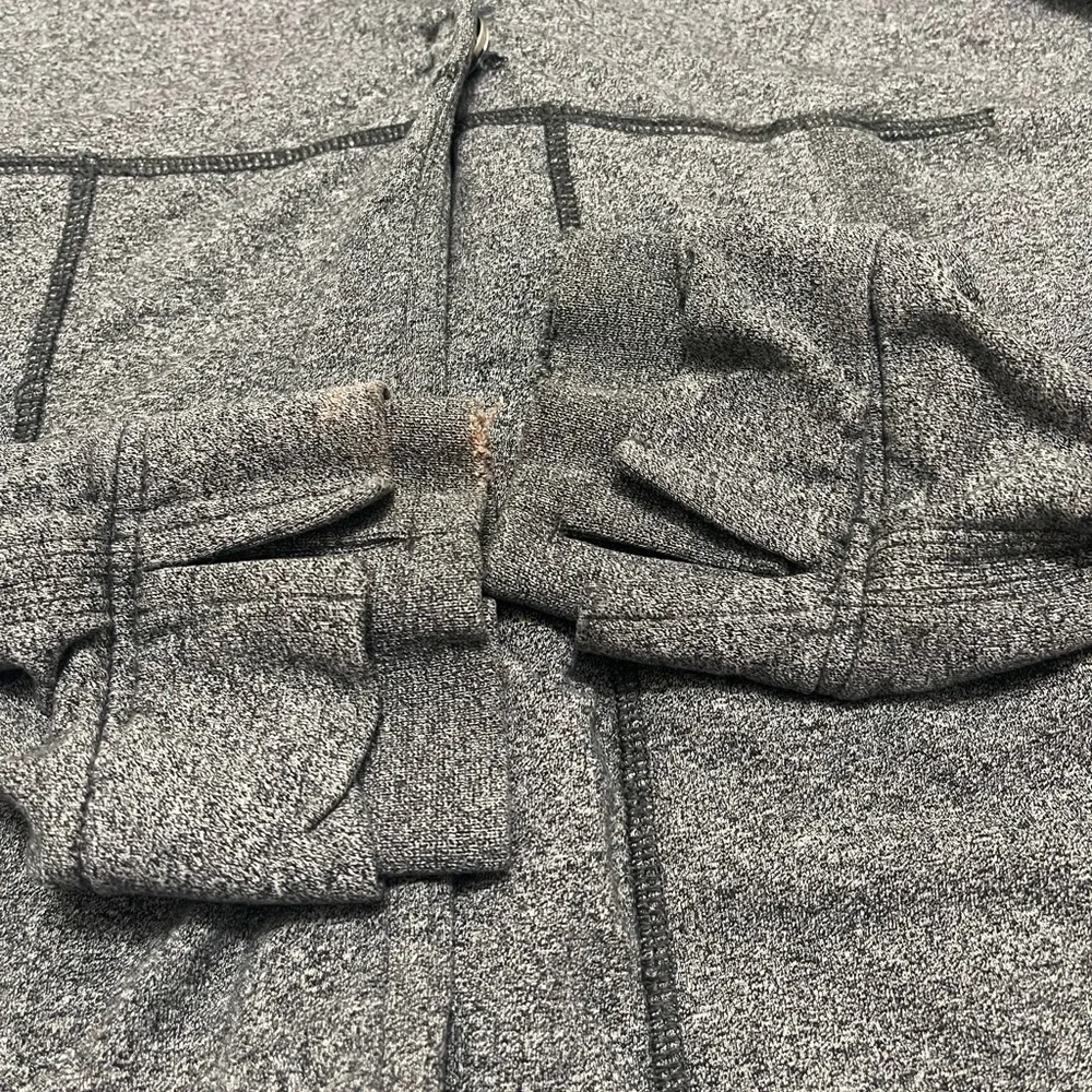 Lululemon Women’s Size 4 Hoodie Snap Close Yoga Jacket Oversized Hood Gray FLAWS - Picture 6 of 15